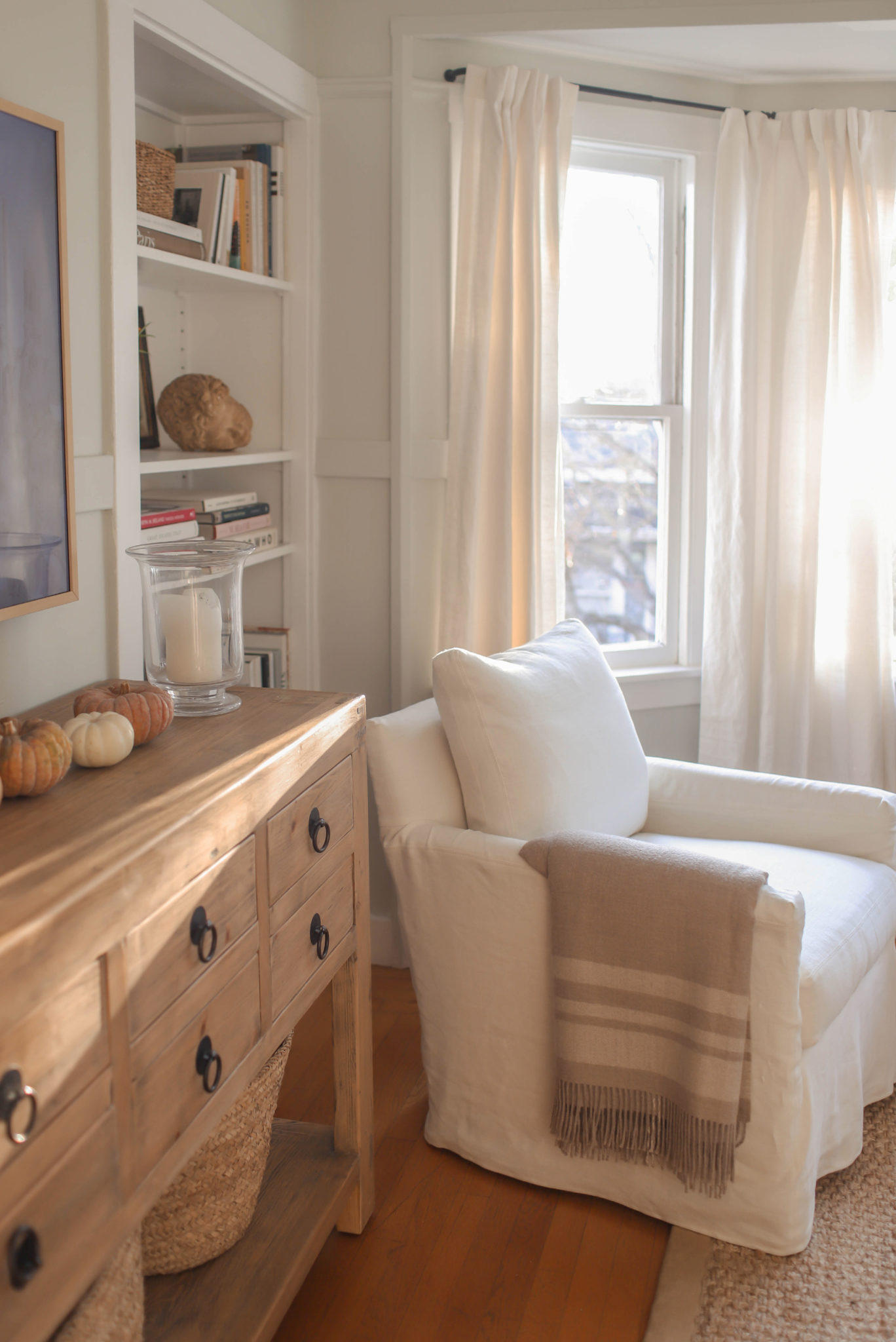Picture of 13 Sleeper Chairs for the Tiniest of Spare Rooms - House Beautiful